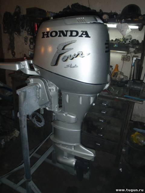 Купить с японии лодочный. Мотор Хонда 100 л.с. Лодочные моторы от 100 л.с. Лодочный мотор Япония. Старый японский Лодочный мотор.